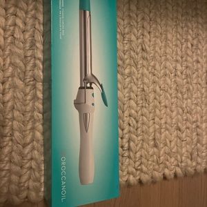 Moroccanoil Curling Iron - Silver and White